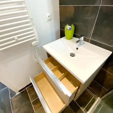 Διαμέρισμα With 2 Bedrooms In With Furnished Terrace And Wifi 5 Km From The Beach